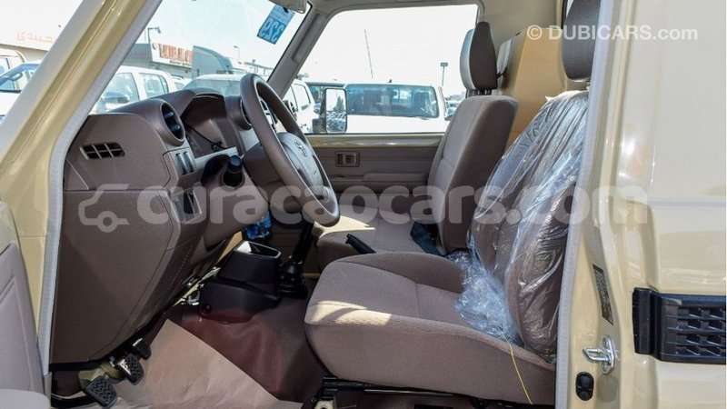 Big with watermark toyota land cruiser curacao import dubai 2528