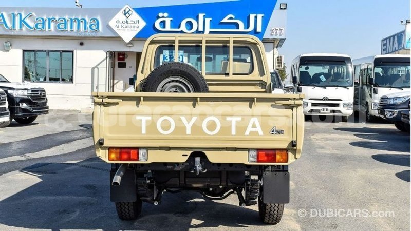 Big with watermark toyota land cruiser curacao import dubai 2528