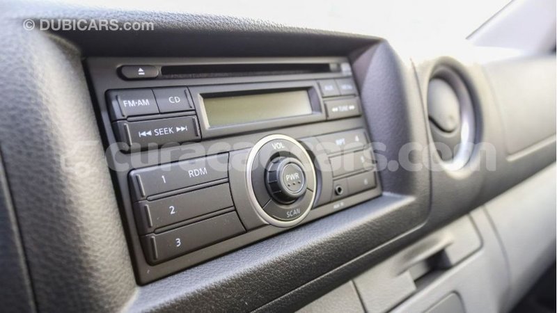 Big with watermark nissan urvan curacao import dubai 2534