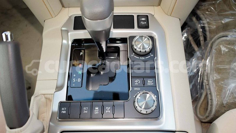 Big with watermark toyota land cruiser curacao import dubai 2535