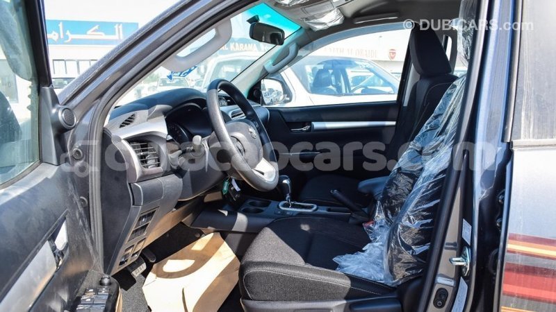 Big with watermark toyota hilux curacao import dubai 2544