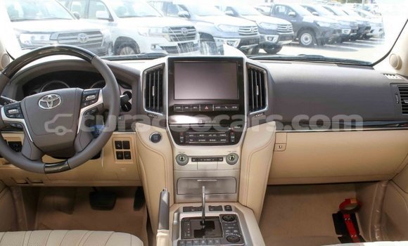 Buy Import Toyota Land Cruiser White Car in Import - Dubai in Curacao Buy Import Toyota Land Cruiser White Car in Import - Dubai in Curacao