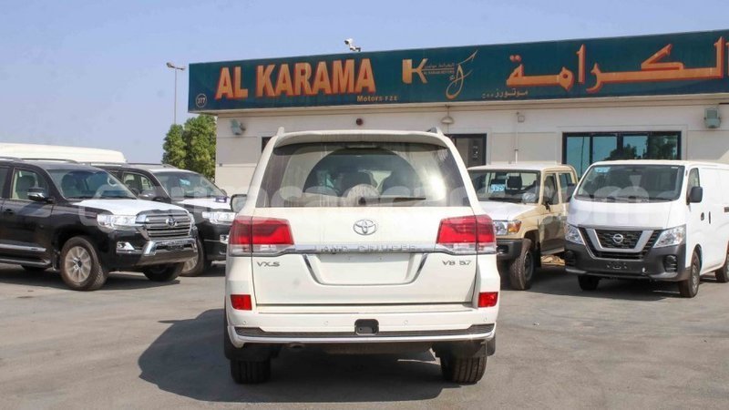 Big with watermark toyota land cruiser curacao import dubai 2545
