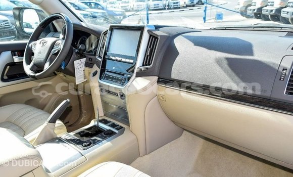 Buy Import Toyota Land Cruiser White Car in Import - Dubai in Curacao Buy Import Toyota Land Cruiser White Car in Import - Dubai in Curacao