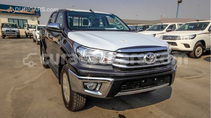 Big with watermark toyota hilux curacao import dubai 2553