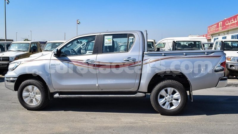 Big with watermark toyota hilux curacao import dubai 2554