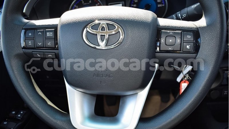 Big with watermark toyota hilux curacao import dubai 2554