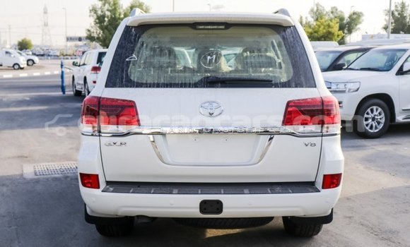 Buy Import Toyota Land Cruiser White Car in Import - Dubai in Curacao Buy Import Toyota Land Cruiser White Car in Import - Dubai in Curacao