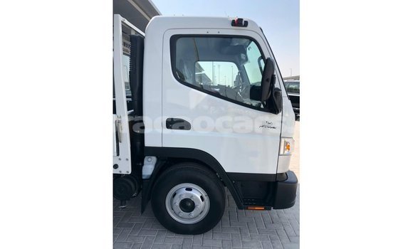 Buy Import Mitsubishi Carisma White Car in Import - Dubai in Curacao Buy Import Mitsubishi Carisma White Car in Import - Dubai in Curacao
