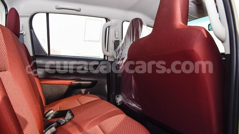 Big with watermark toyota hilux curacao import dubai 2567