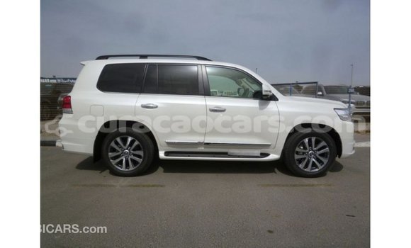 Buy Import Toyota Land Cruiser White Car in Import - Dubai in Curacao Buy Import Toyota Land Cruiser White Car in Import - Dubai in Curacao