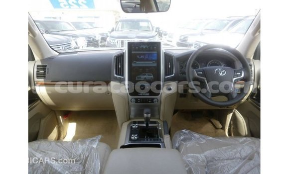Buy Import Toyota Land Cruiser White Car in Import - Dubai in Curacao Buy Import Toyota Land Cruiser White Car in Import - Dubai in Curacao
