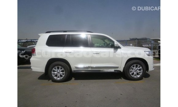 Buy Import Toyota Land Cruiser White Car in Import - Dubai in Curacao Buy Import Toyota Land Cruiser White Car in Import - Dubai in Curacao