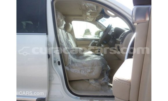 Buy Import Toyota Land Cruiser White Car in Import - Dubai in Curacao Buy Import Toyota Land Cruiser White Car in Import - Dubai in Curacao