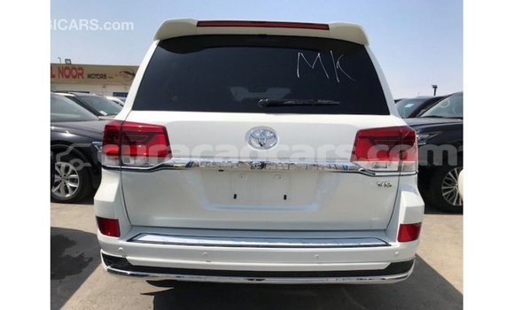 Buy Import Toyota Land Cruiser White Car in Import - Dubai in Curacao Buy Import Toyota Land Cruiser White Car in Import - Dubai in Curacao