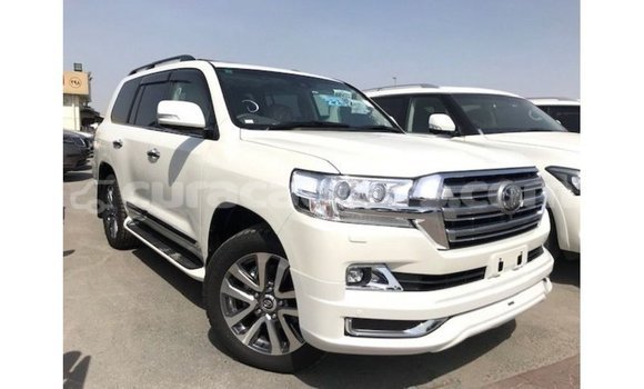 Buy Import Toyota Land Cruiser White Car in Import - Dubai in Curacao Buy Import Toyota Land Cruiser White Car in Import - Dubai in Curacao