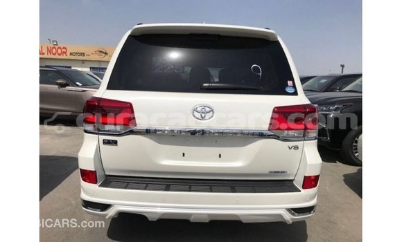 Buy Import Toyota Land Cruiser White Car in Import - Dubai in Curacao Buy Import Toyota Land Cruiser White Car in Import - Dubai in Curacao