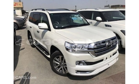 Buy Import Toyota Land Cruiser White Car in Import - Dubai in Curacao Buy Import Toyota Land Cruiser White Car in Import - Dubai in Curacao