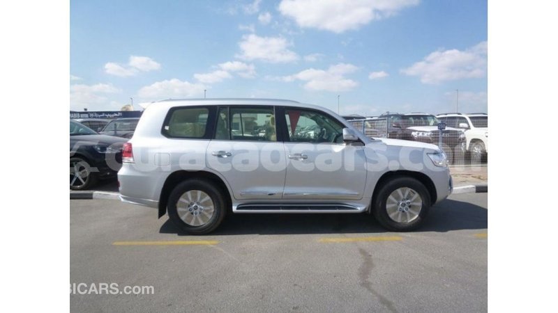 Big with watermark toyota land cruiser curacao import dubai 2599