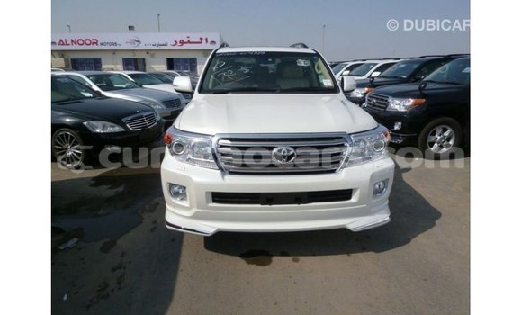 Buy Import Toyota Land Cruiser White Car in Import - Dubai in Curacao Buy Import Toyota Land Cruiser White Car in Import - Dubai in Curacao