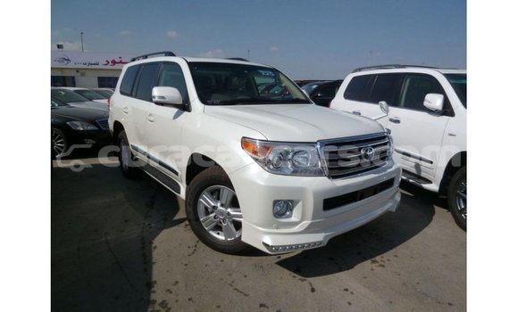 Buy Import Toyota Land Cruiser White Car in Import - Dubai in Curacao Buy Import Toyota Land Cruiser White Car in Import - Dubai in Curacao