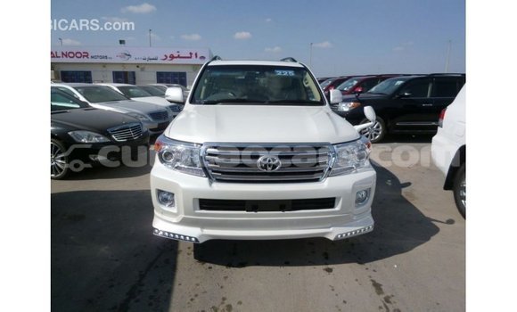 Buy Import Toyota Land Cruiser White Car in Import - Dubai in Curacao Buy Import Toyota Land Cruiser White Car in Import - Dubai in Curacao