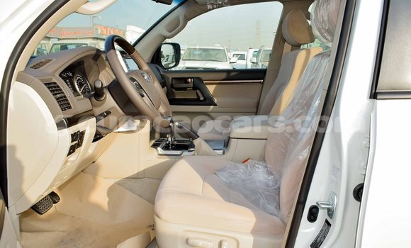 Buy Import Toyota Land Cruiser White Car in Import - Dubai in Curacao Buy Import Toyota Land Cruiser White Car in Import - Dubai in Curacao