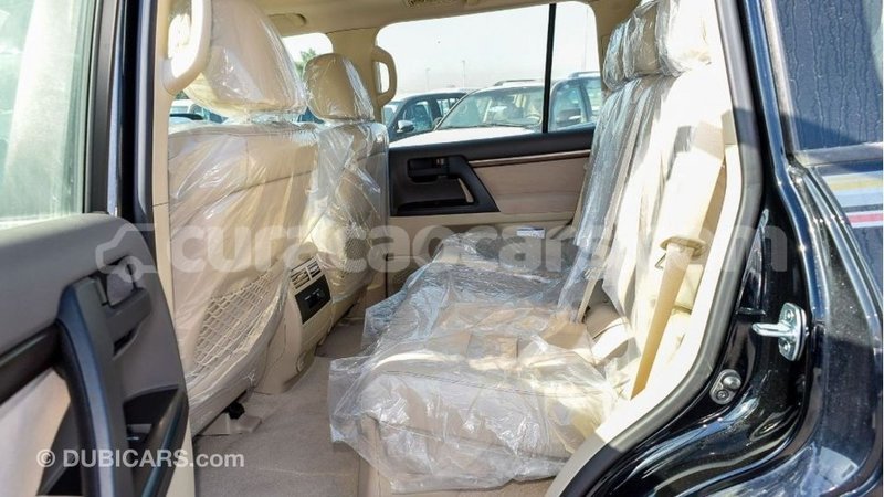 Big with watermark toyota land cruiser curacao import dubai 2617