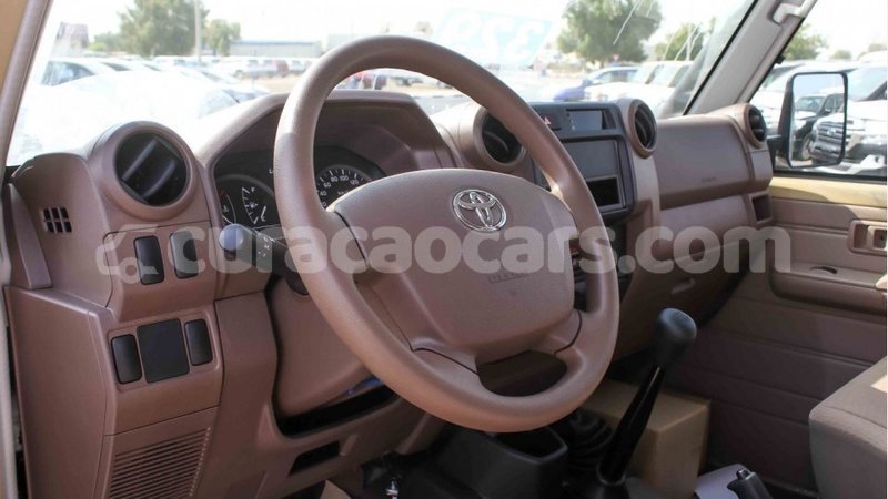 Big with watermark toyota land cruiser curacao import dubai 2627