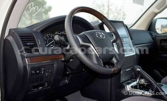 Buy Import Toyota Land Cruiser White Car in Import - Dubai in Curacao Buy Import Toyota Land Cruiser White Car in Import - Dubai in Curacao
