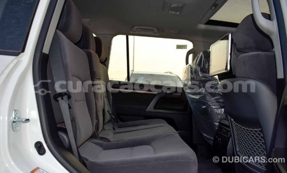 Buy Import Toyota Land Cruiser White Car in Import - Dubai in Curacao Buy Import Toyota Land Cruiser White Car in Import - Dubai in Curacao