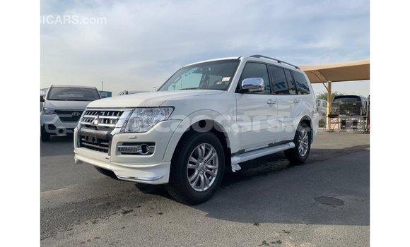 Buy Import Mitsubishi Pajero White Car in Import - Dubai in Curacao Buy Import Mitsubishi Pajero White Car in Import - Dubai in Curacao