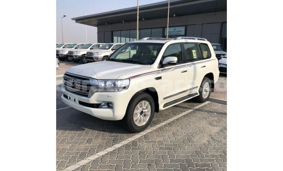 Buy Import Toyota Land Cruiser White Car in Import - Dubai in Curacao Buy Import Toyota Land Cruiser White Car in Import - Dubai in Curacao