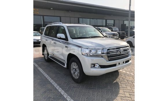 Buy Import Toyota Land Cruiser White Car in Import - Dubai in Curacao Buy Import Toyota Land Cruiser White Car in Import - Dubai in Curacao