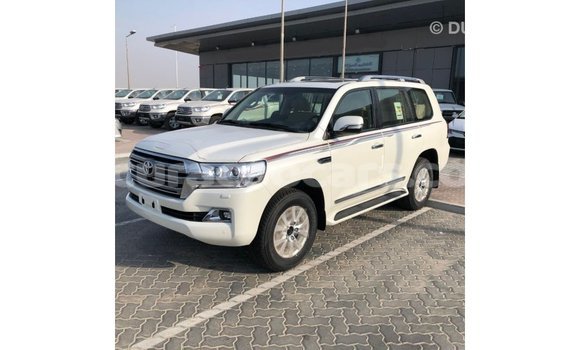 Buy Import Toyota Land Cruiser White Car in Import - Dubai in Curacao Buy Import Toyota Land Cruiser White Car in Import - Dubai in Curacao