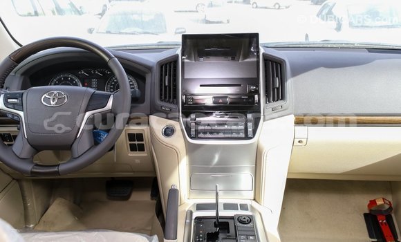 Buy Import Toyota Land Cruiser White Car in Import - Dubai in Curacao Buy Import Toyota Land Cruiser White Car in Import - Dubai in Curacao