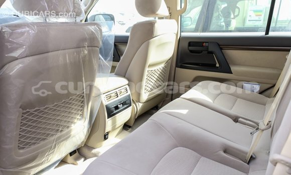 Buy Import Toyota Land Cruiser White Car in Import - Dubai in Curacao Buy Import Toyota Land Cruiser White Car in Import - Dubai in Curacao