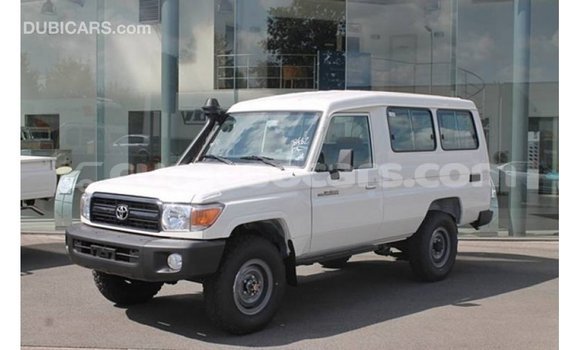 Buy Import Toyota Land Cruiser White Car in Import - Dubai in Curacao Buy Import Toyota Land Cruiser White Car in Import - Dubai in Curacao