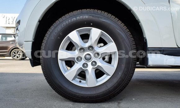 Buy Import Mitsubishi Pajero White Car in Import - Dubai in Curacao