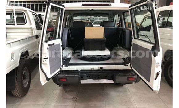 Buy Import Toyota Land Cruiser White Car in Import - Dubai in Curacao Buy Import Toyota Land Cruiser White Car in Import - Dubai in Curacao