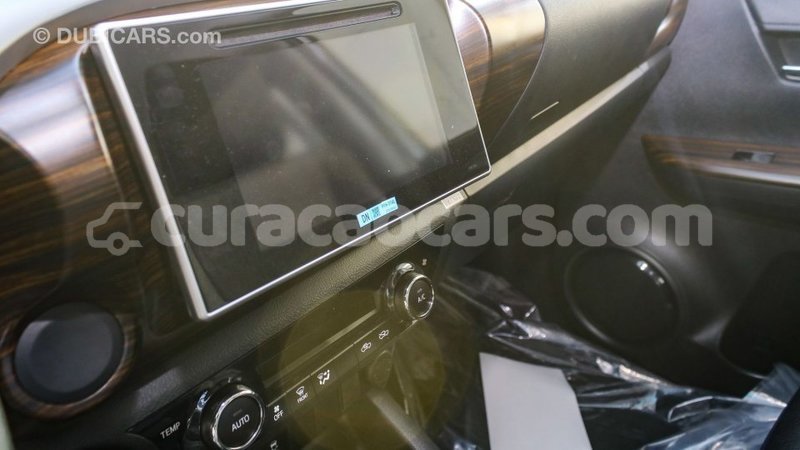Big with watermark toyota hilux curacao import dubai 2720