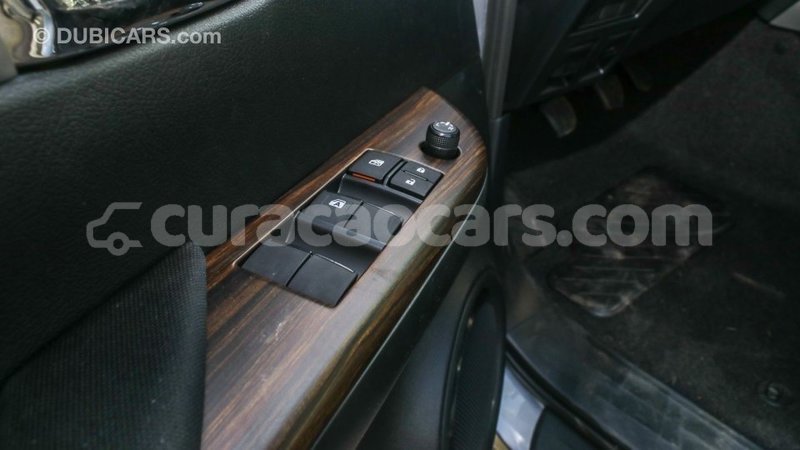 Big with watermark toyota hilux curacao import dubai 2720