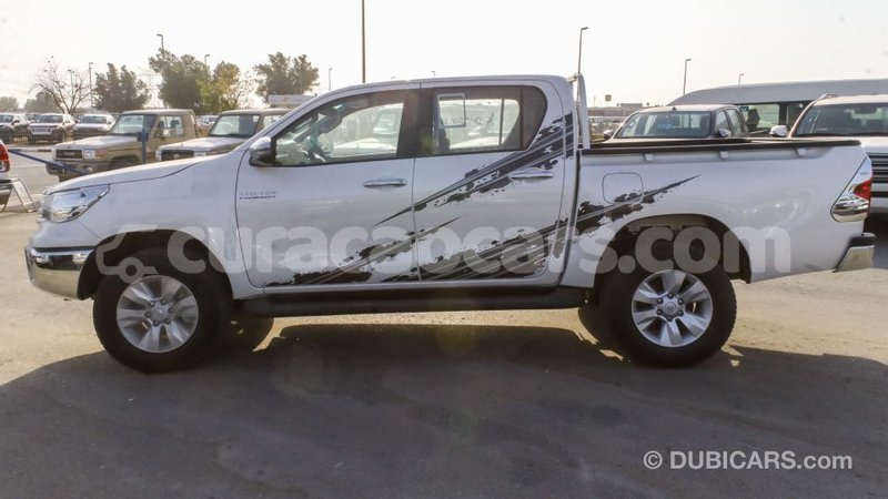 Big with watermark toyota hilux curacao import dubai 2721