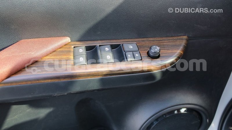 Big with watermark toyota hilux curacao import dubai 2724