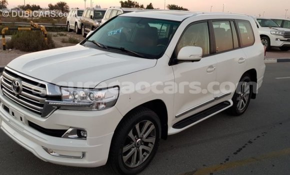 Buy Import Toyota Land Cruiser White Car in Import - Dubai in Curacao Buy Import Toyota Land Cruiser White Car in Import - Dubai in Curacao