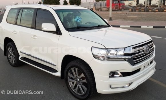 Buy Import Toyota Land Cruiser White Car in Import - Dubai in Curacao Buy Import Toyota Land Cruiser White Car in Import - Dubai in Curacao