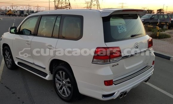 Buy Import Toyota Land Cruiser White Car in Import - Dubai in Curacao Buy Import Toyota Land Cruiser White Car in Import - Dubai in Curacao