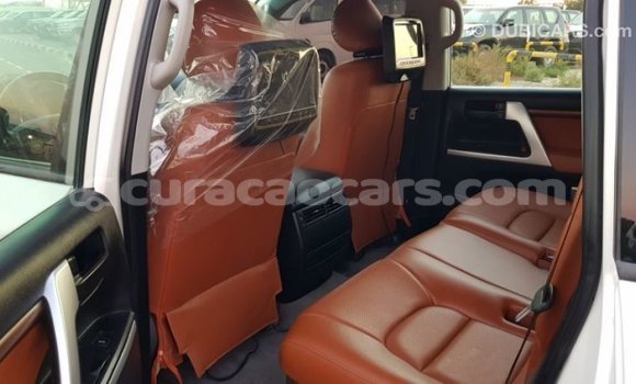 Buy Import Toyota Land Cruiser White Car in Import - Dubai in Curacao Buy Import Toyota Land Cruiser White Car in Import - Dubai in Curacao