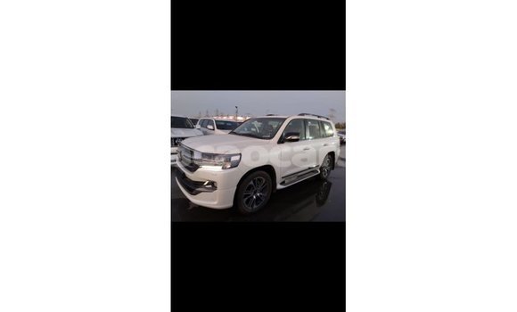 Buy Import Toyota Land Cruiser White Car in Import - Dubai in Curacao Buy Import Toyota Land Cruiser White Car in Import - Dubai in Curacao