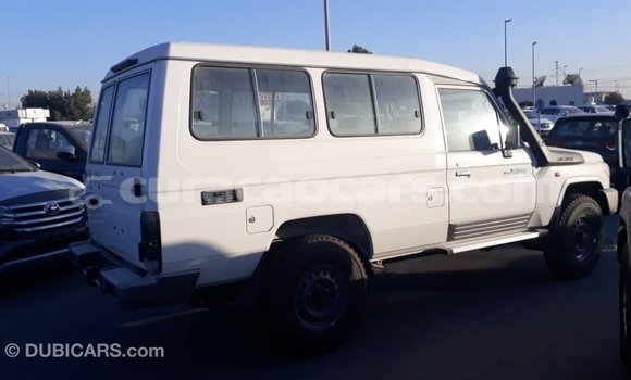 Buy Import Toyota Land Cruiser White Car in Import - Dubai in Curacao Buy Import Toyota Land Cruiser White Car in Import - Dubai in Curacao